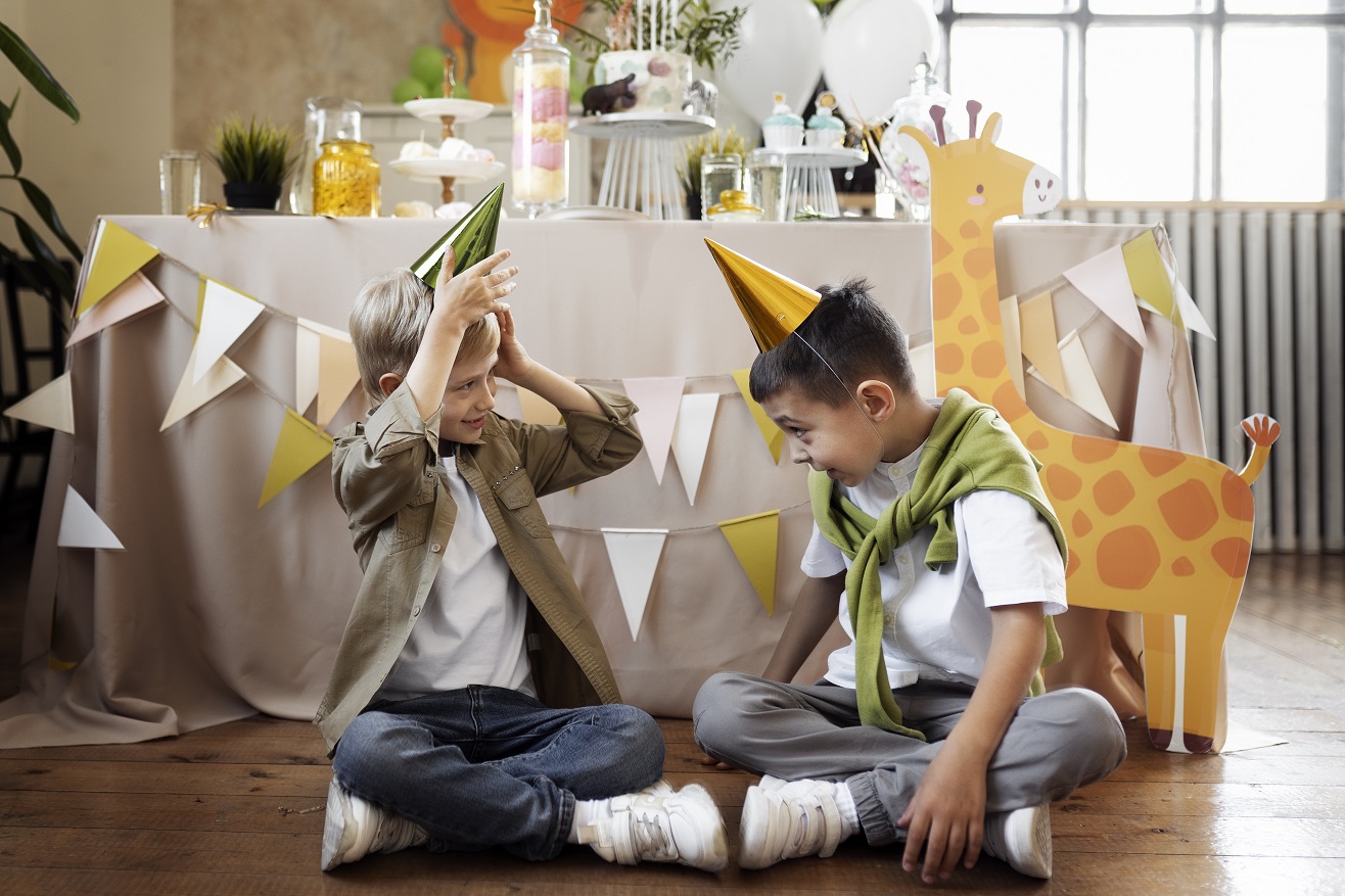 full-shot-boys-wearing-party-hats